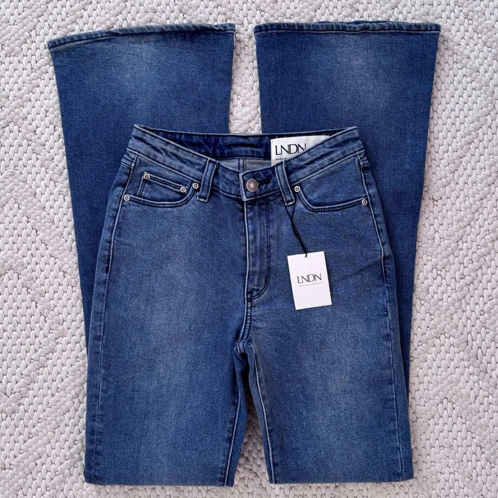 NWT LNDN Landon Denim Women's Flare Jeans 25